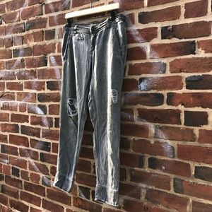 Woman’s ( size 6) *Free People* Super distressed relaxed pants